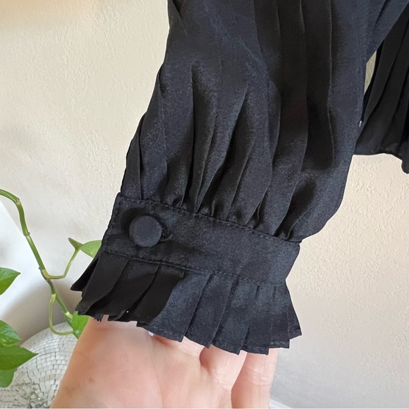 Vintage 80s Pleated Button Up - Picture 6 of 10